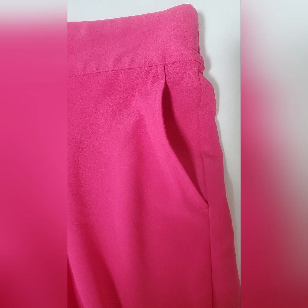 TORRID hot Pink Size 22 Wide Leg Studio‎ Crepe shorts with pockets